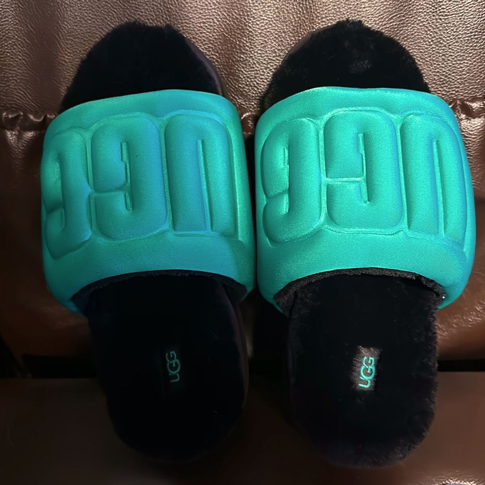 Size 8 Ugg Slides - image 1